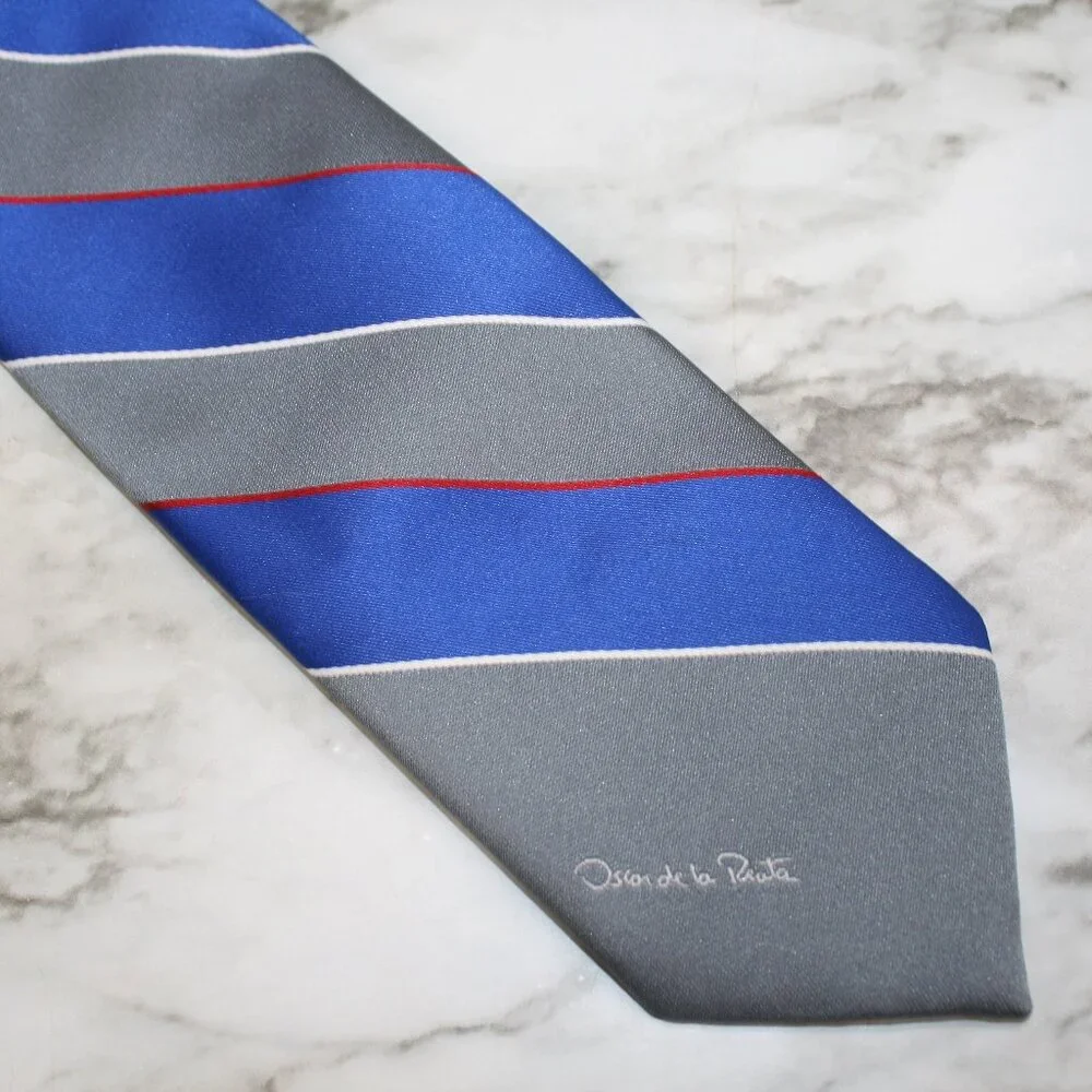 VINTAGE OSCAR DE LA RENTA Neck Tie Classic Stripe Blue Gray Silk Blend Necktie